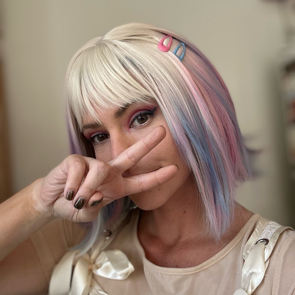 Enid Sinclair WigIsFashion wig